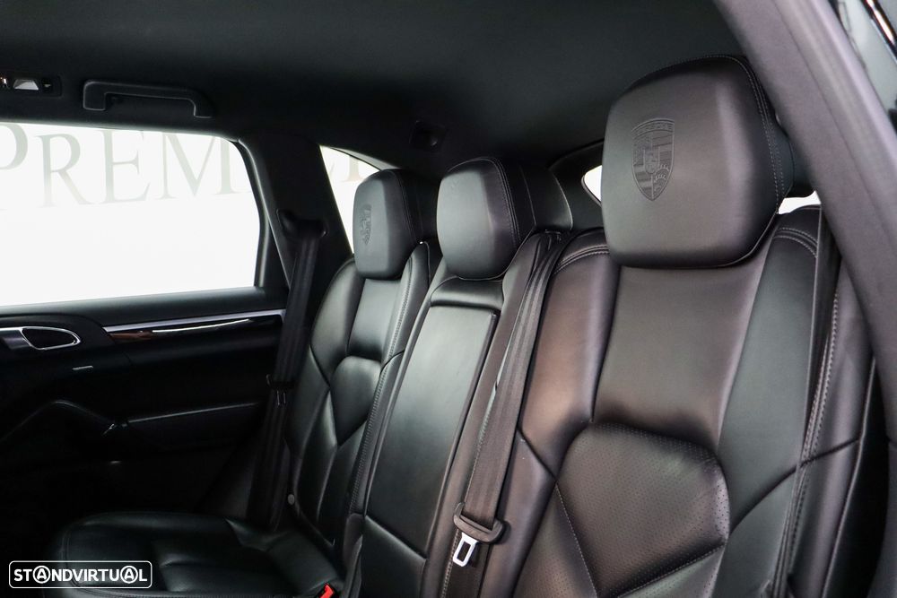 Porsche Cayenne - 14