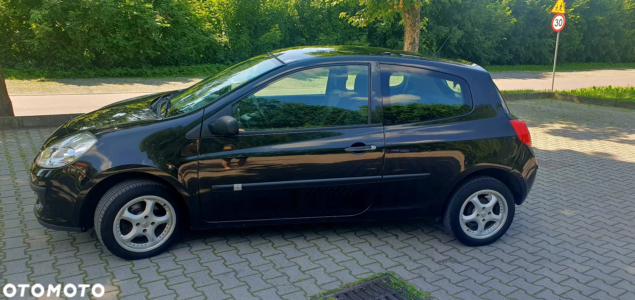 Renault Clio 1.2 16V 75 Dynamique - 3