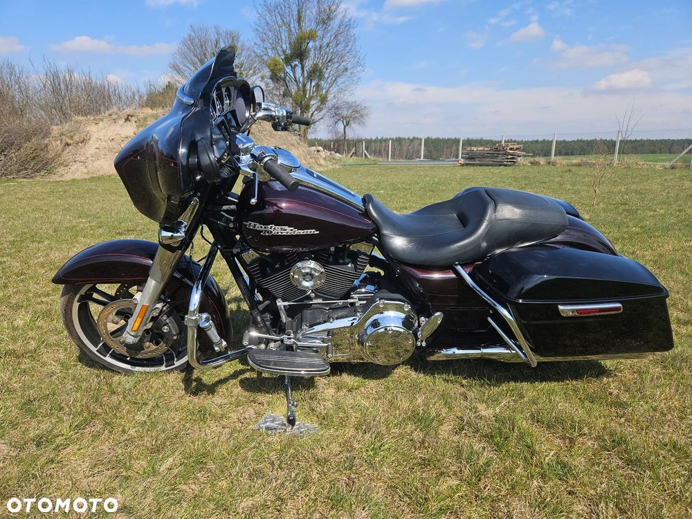 Harley-Davidson Touring Street Glide - 8