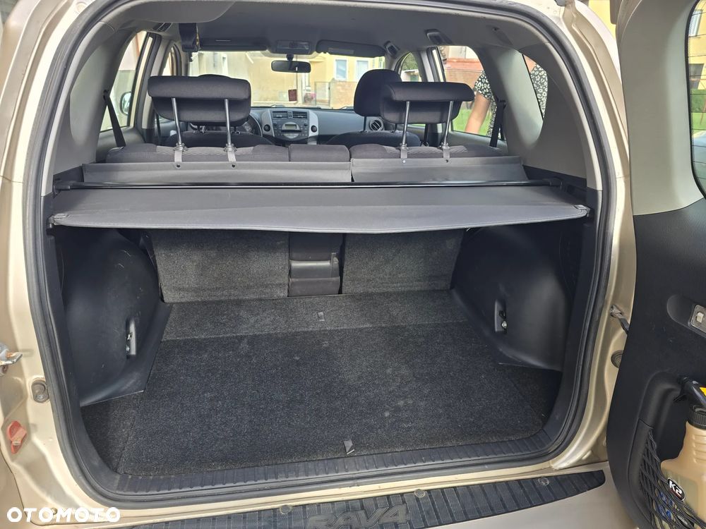 Toyota RAV4 2.0 VVT-i Prestige - 10