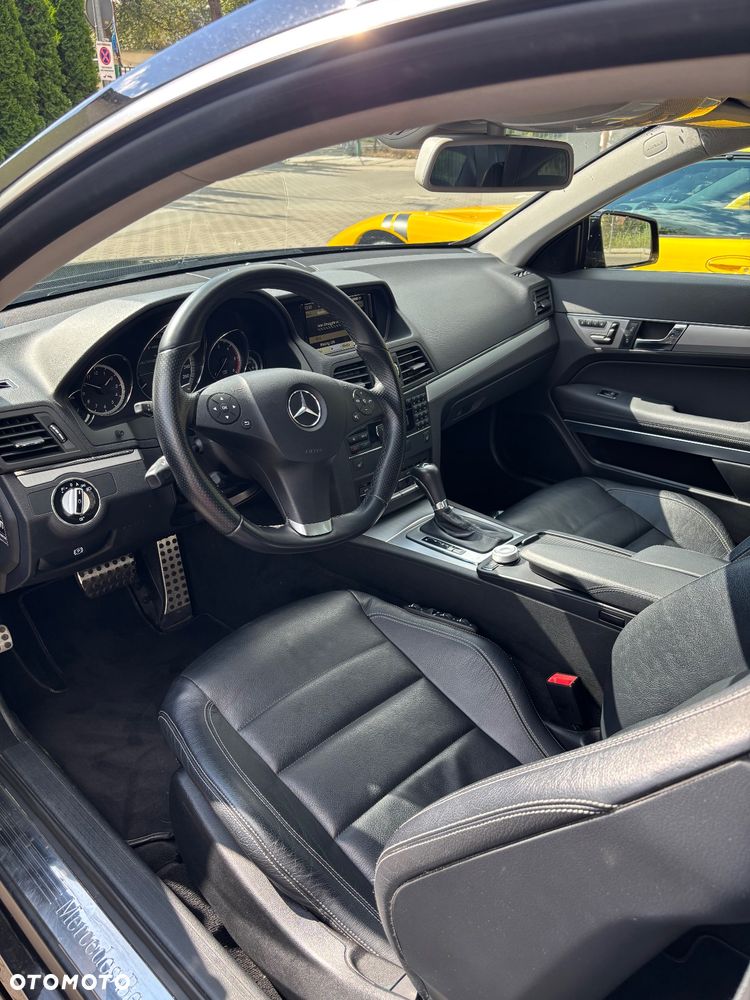 Mercedes-Benz Klasa E 350 CDI DPF Coupe BlueEFFICIENCY 7G-TRONIC Elegance - 21