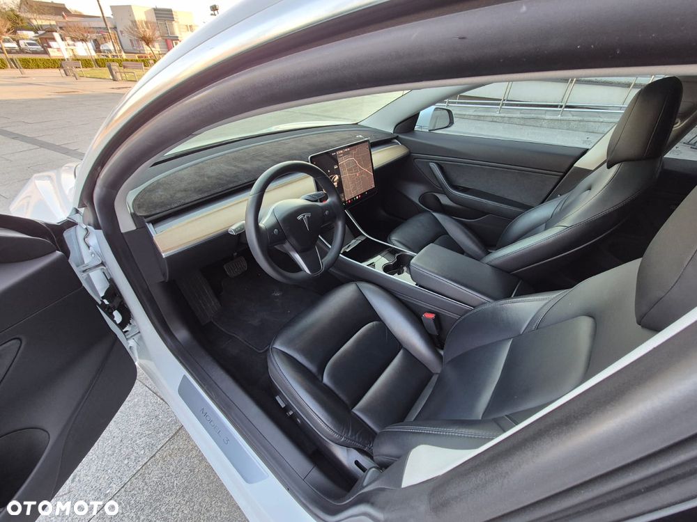 Tesla Model 3 Standard Range Plus - 13