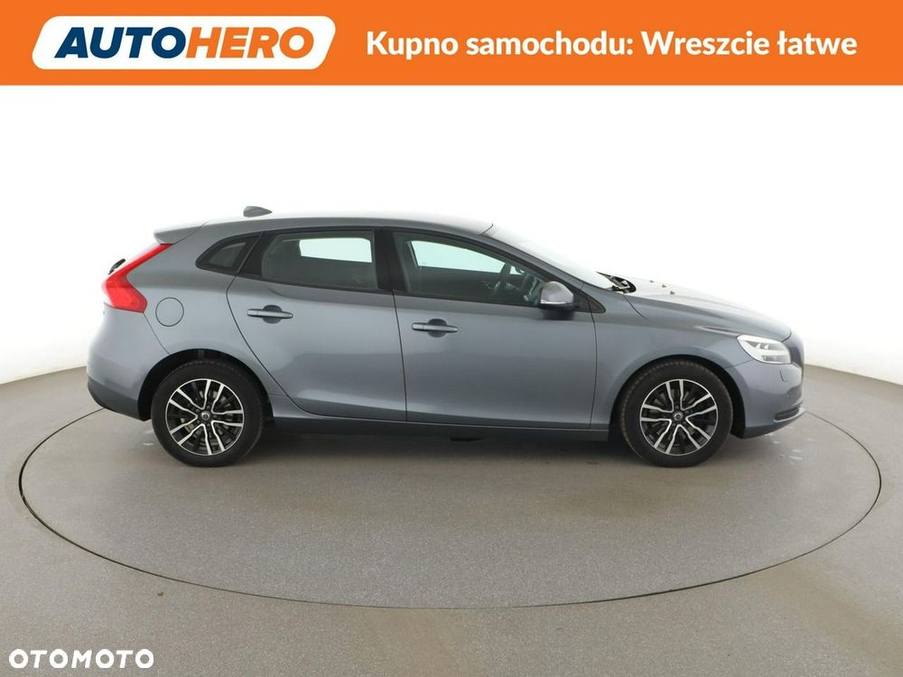 Volvo V40 T2 Momentum - 10