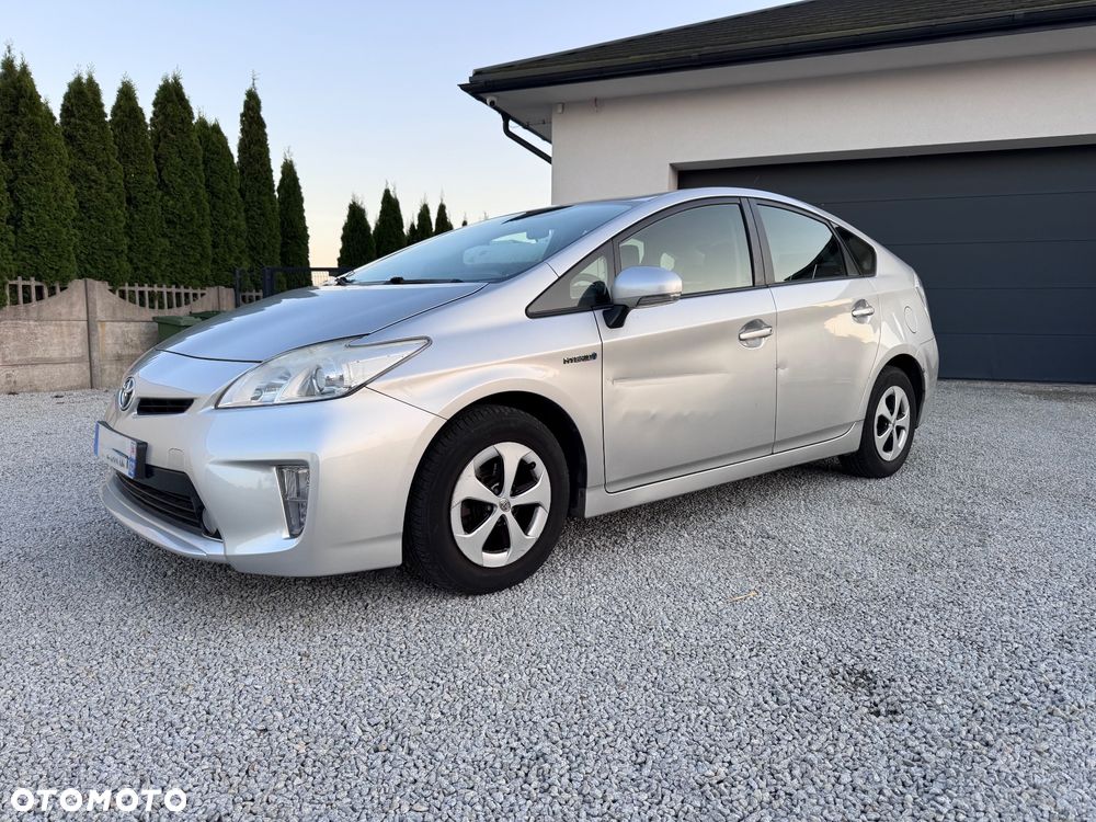 Toyota Prius (Hybrid) Executive - 1