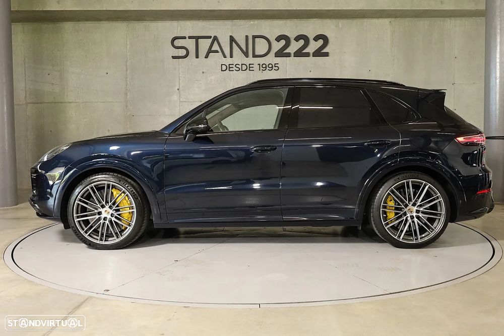 Porsche Cayenne Turbo - 8
