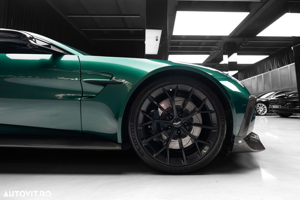 Aston Martin V8 Vantage - 6