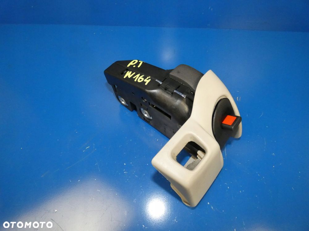 MERCEDES ML W164 ZAMEK KANAPY RĄCZKA PRAWY TYŁ - 1