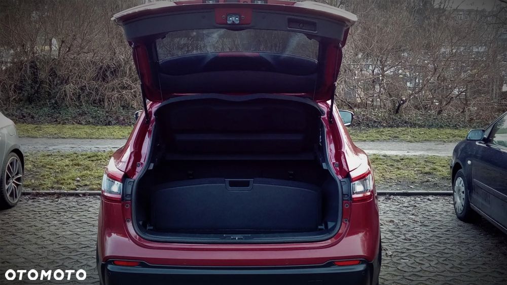 Nissan Qashqai 1.6 DIG-T N-Connecta - 34