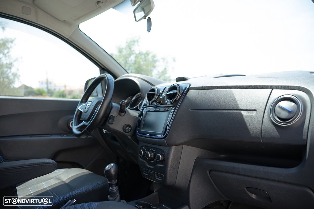 Dacia Lodgy 1.5 Blue dCi Stepway 7L - 11