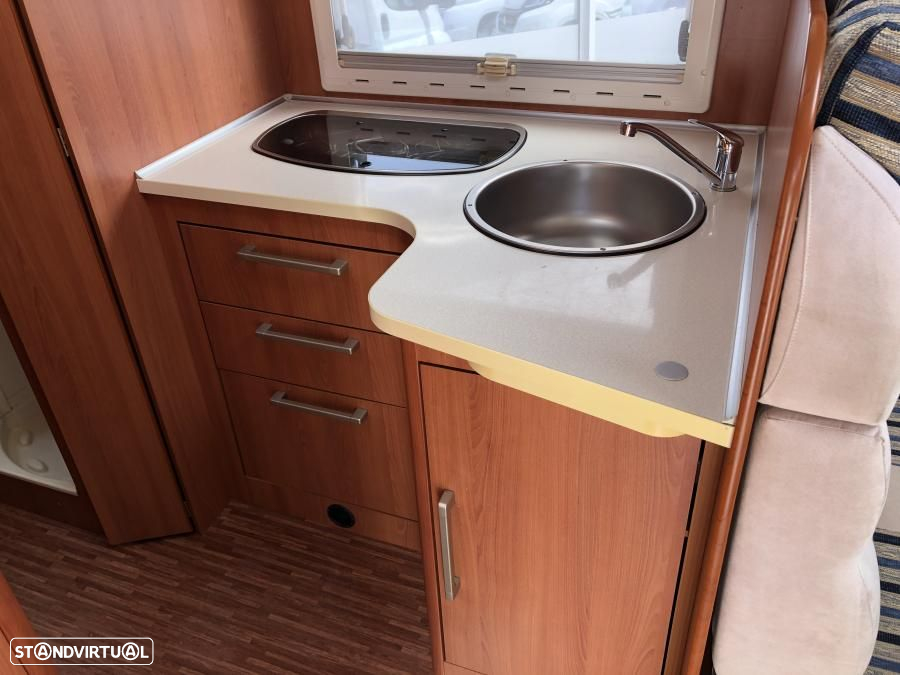 Laika Serie X X713r cama central - 7