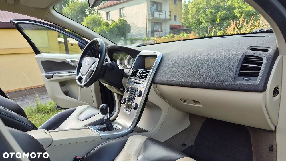 Volvo XC 60 D3 R-Design - 9