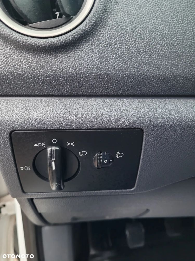 Ford Turneo Connect - 18