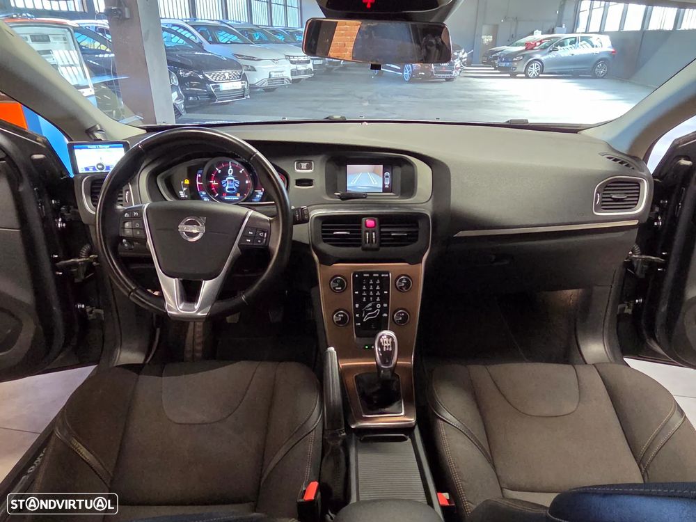 Volvo V40 D2 Summum - 19