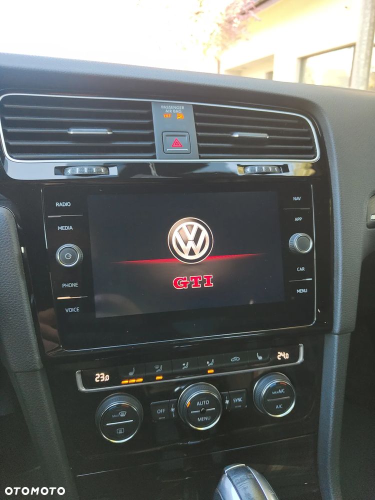 Volkswagen Golf GTI (BlueMotion Technology) DSG - 23