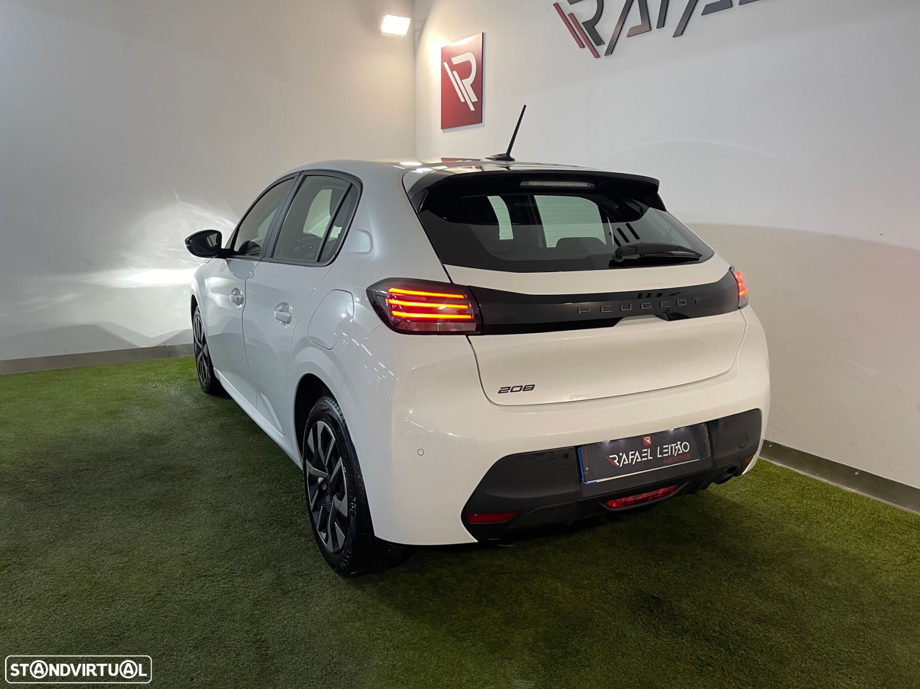 Peugeot 208 1.2 PureTech Active - 8