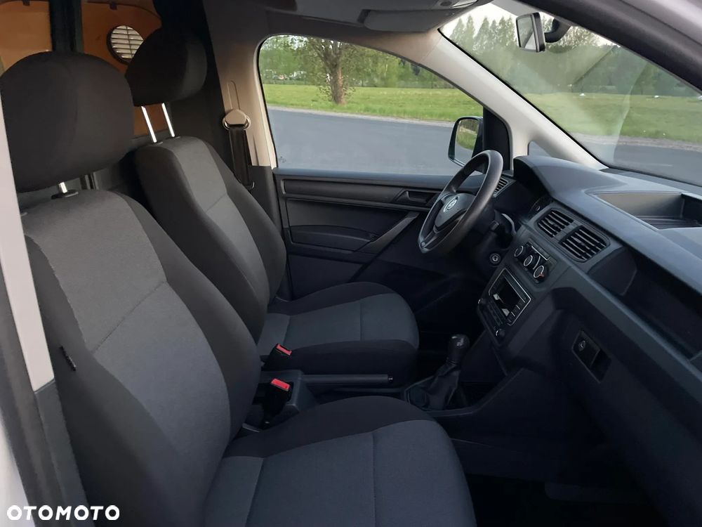 Volkswagen Caddy - 10