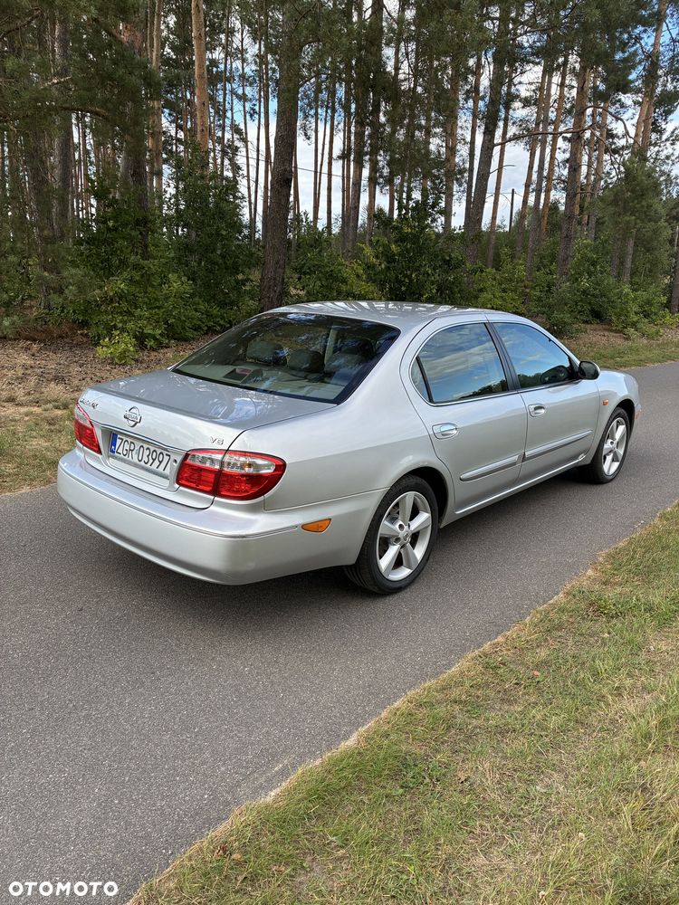 Nissan Maxima - 4