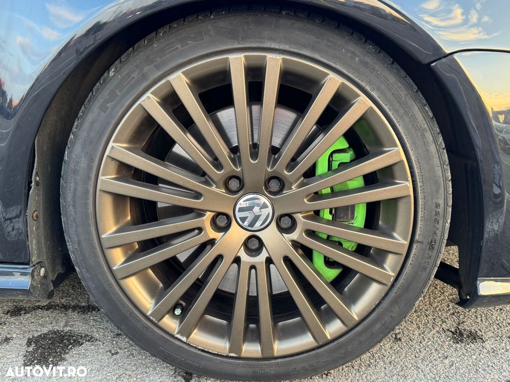 Volkswagen Golf R32 4Motion DSG - 20