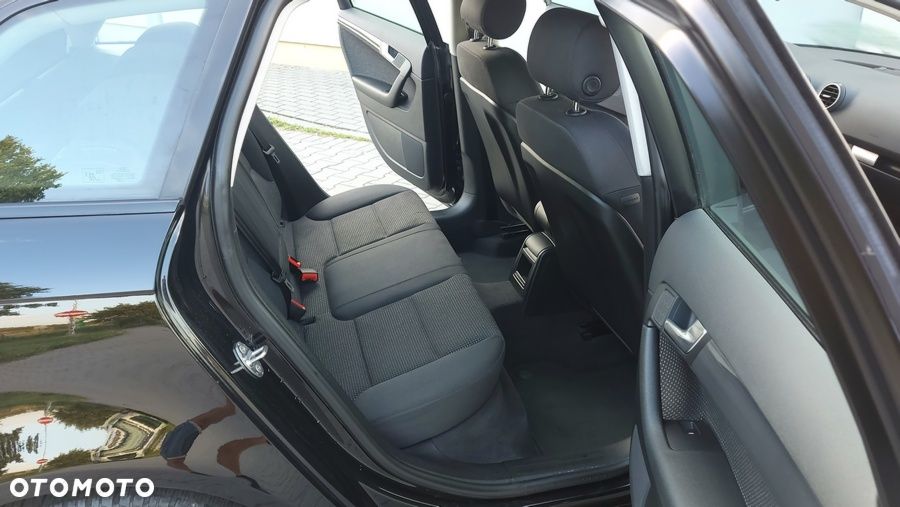 Audi A3 Sportback 2.0 TDI Ambiente - 15