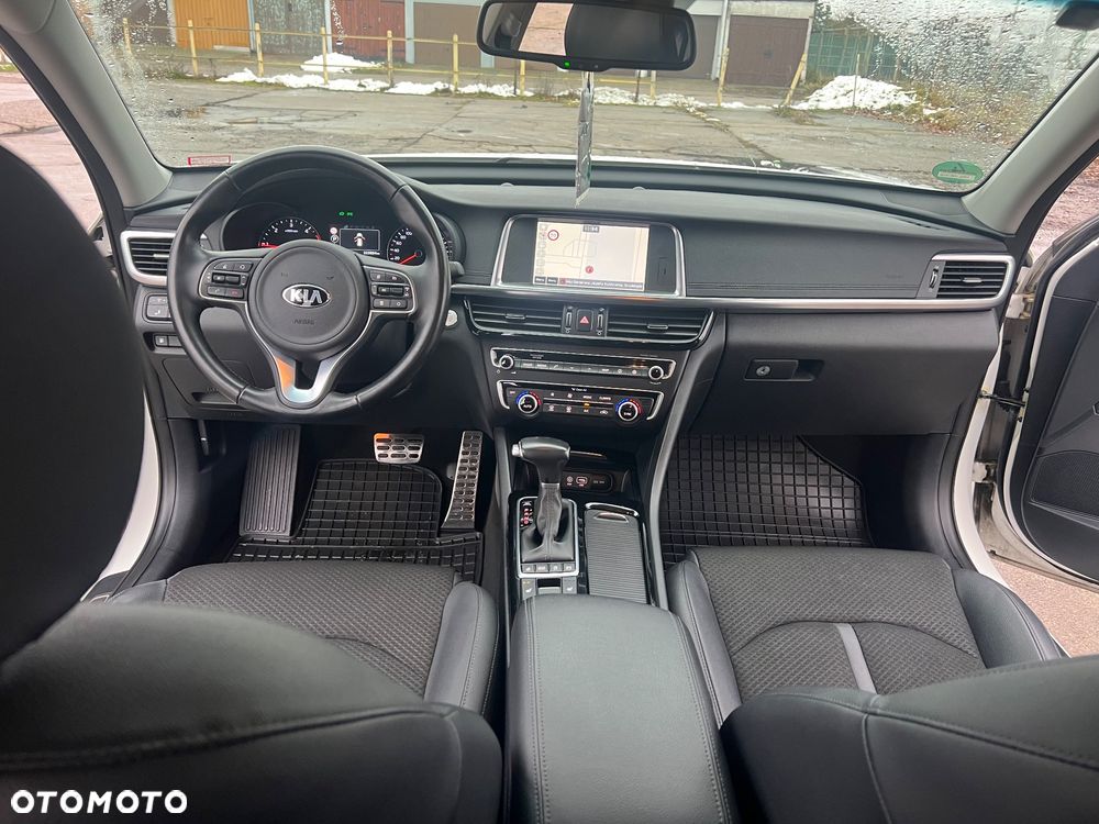 Kia Optima - 37