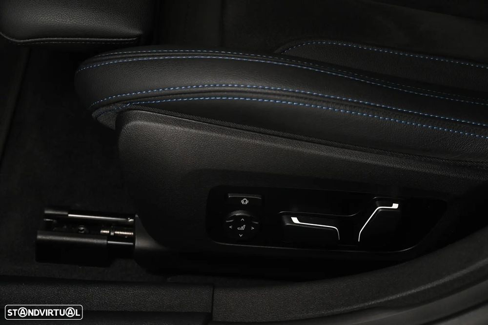 BMW i4 eDrive40 Pack Desportivo M - 26