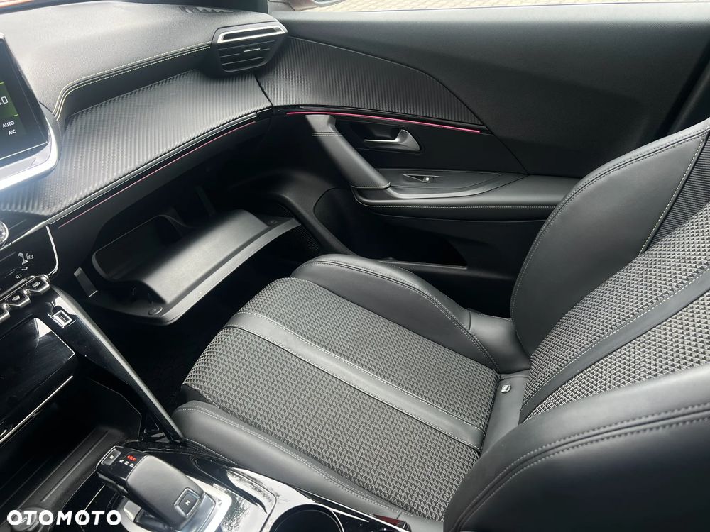 Peugeot 2008 1.2 PureTech GT Line S&S EAT8 - 18
