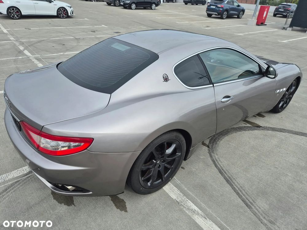 Maserati GranTurismo - 12