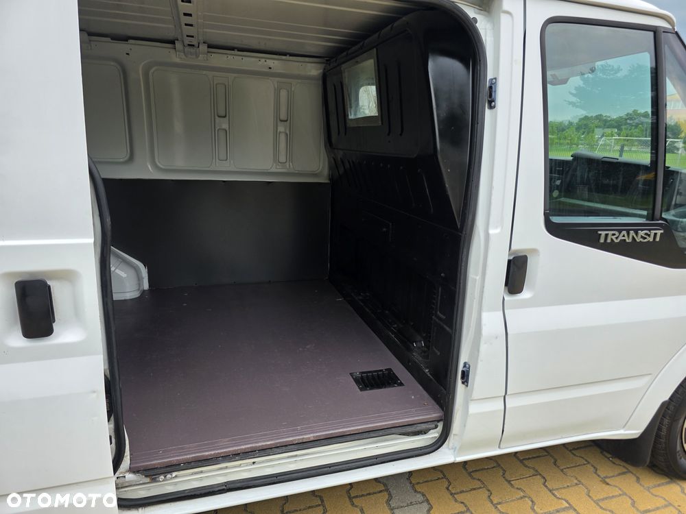 Ford Transit - 12