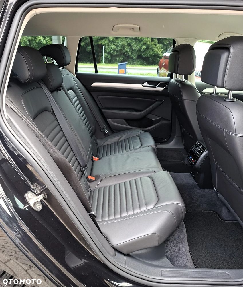 Volkswagen Passat Variant 2.0 TDI BMT Highline DSG - 11