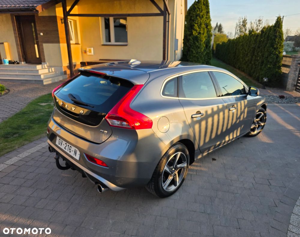 Volvo V40 D2 Drive-E R-Design Momentum - 5