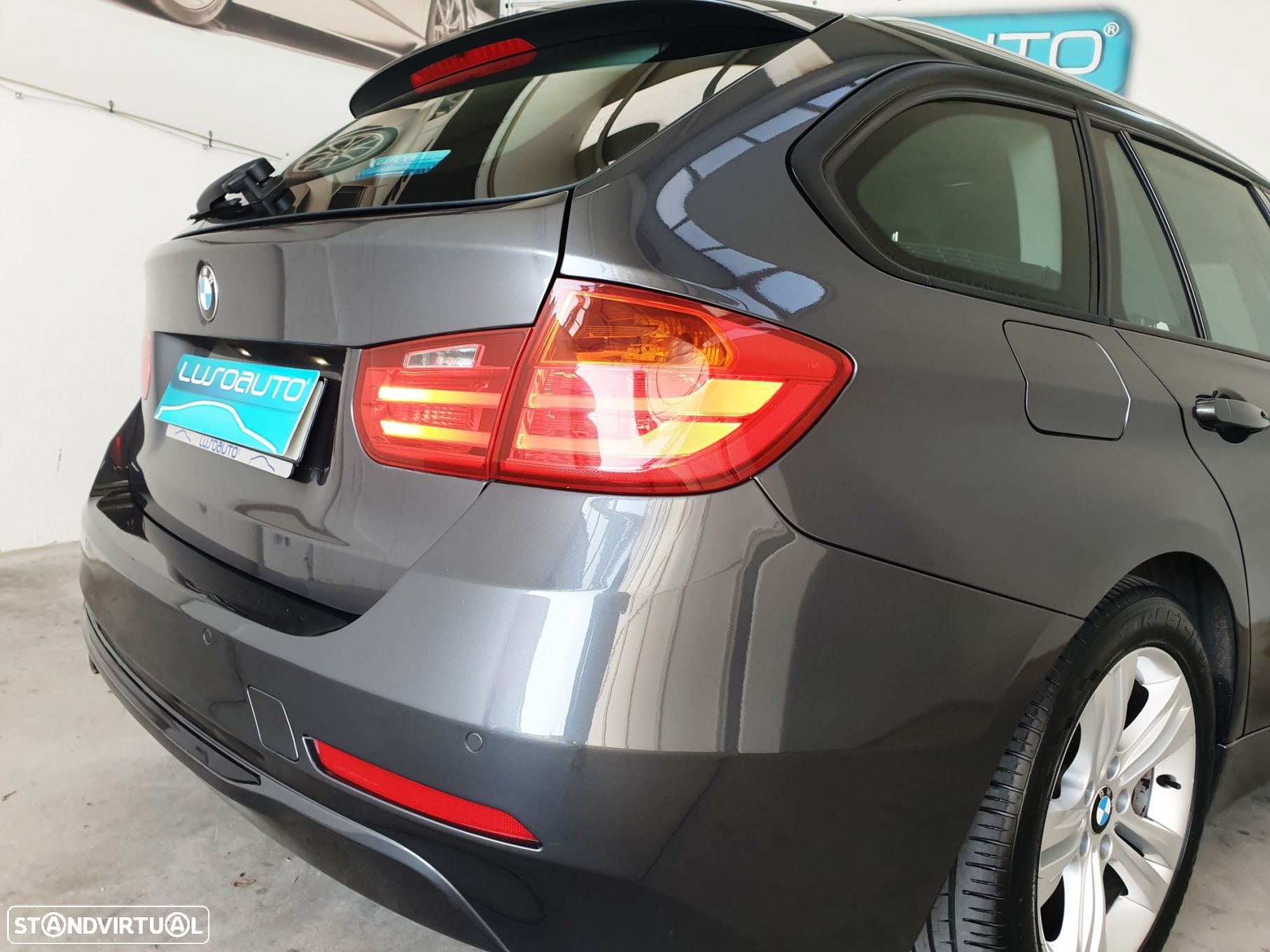 BMW 318 d Touring Auto Line Sport - 11