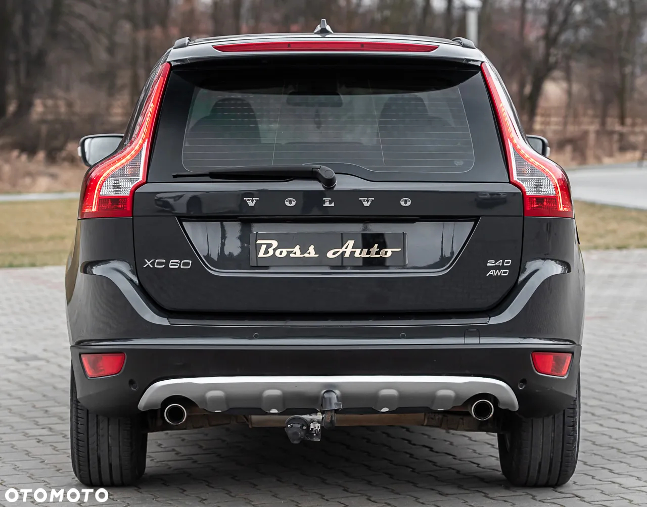 Volvo XC 60 2.4D AWD RDesign - 11