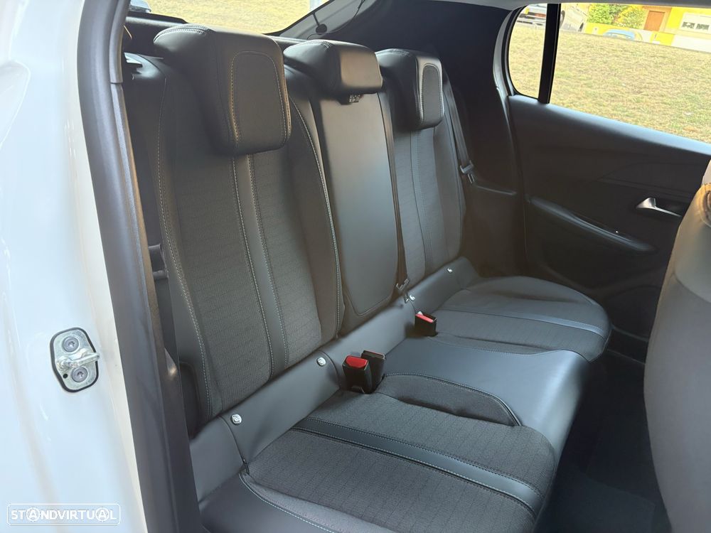 Peugeot 208 1.2 PureTech Allure Pack - 26