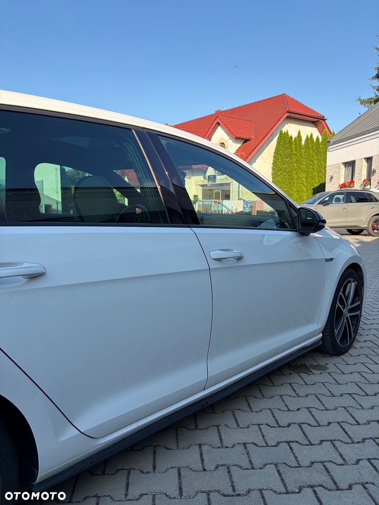 Volkswagen Golf - 4