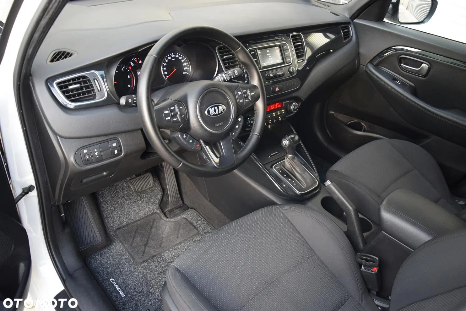 Kia Carens 1.7 CRDi 141 ISG Dream-Team Edition - 12