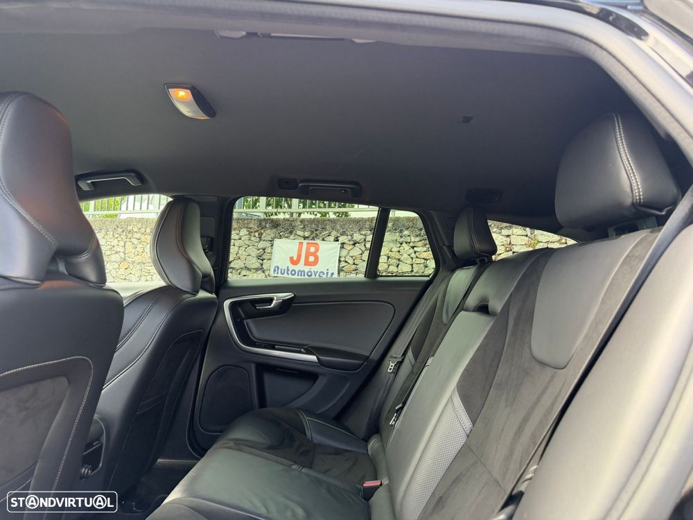 Volvo V60 2.0 D3 R-Design - 13