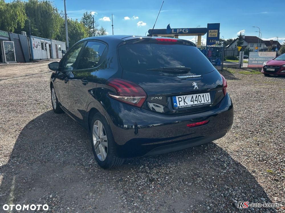 Peugeot 208 - 13