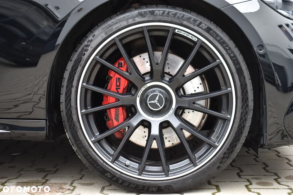Mercedes-Benz Klasa E AMG 53 4-Matic+ - 12