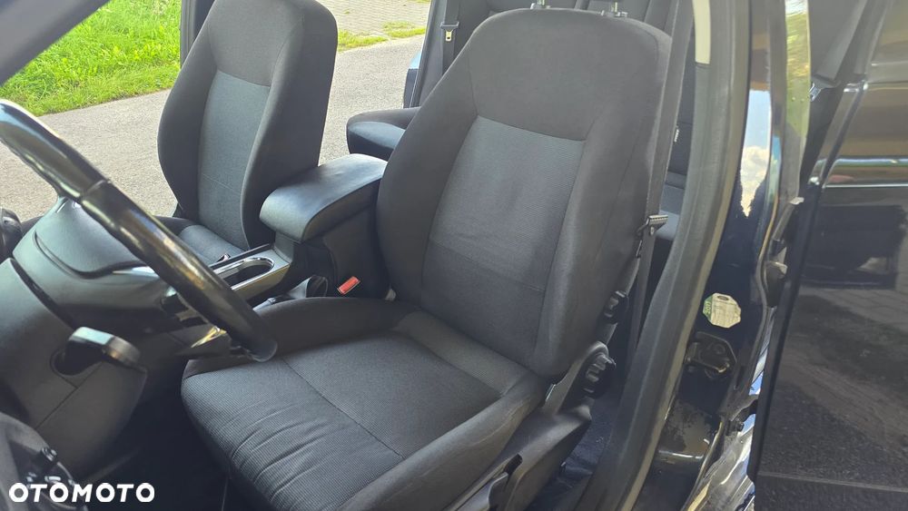 Ford Mondeo 2.0 TDCi Ambiente - 34