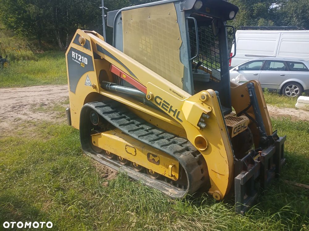 Gehl RT210 - 3
