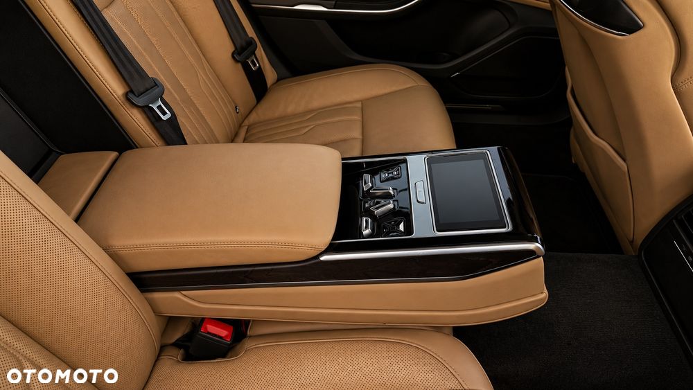 Audi A8 L 55 TFSI mHEV Quattro Tiptr - 12