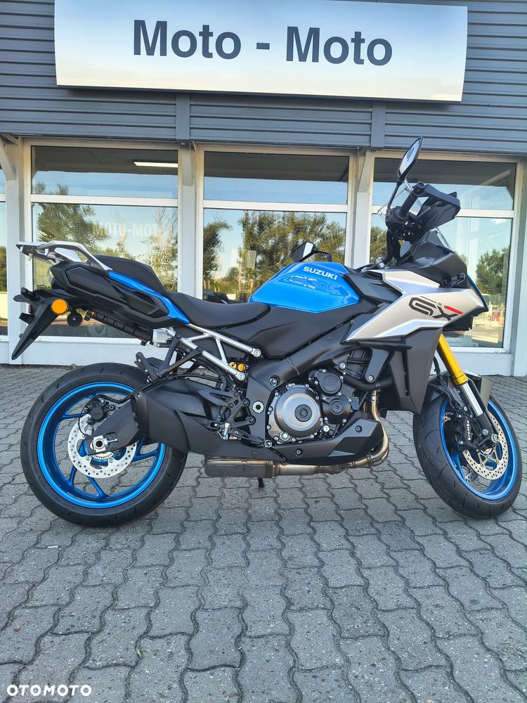 Suzuki GSX - 3