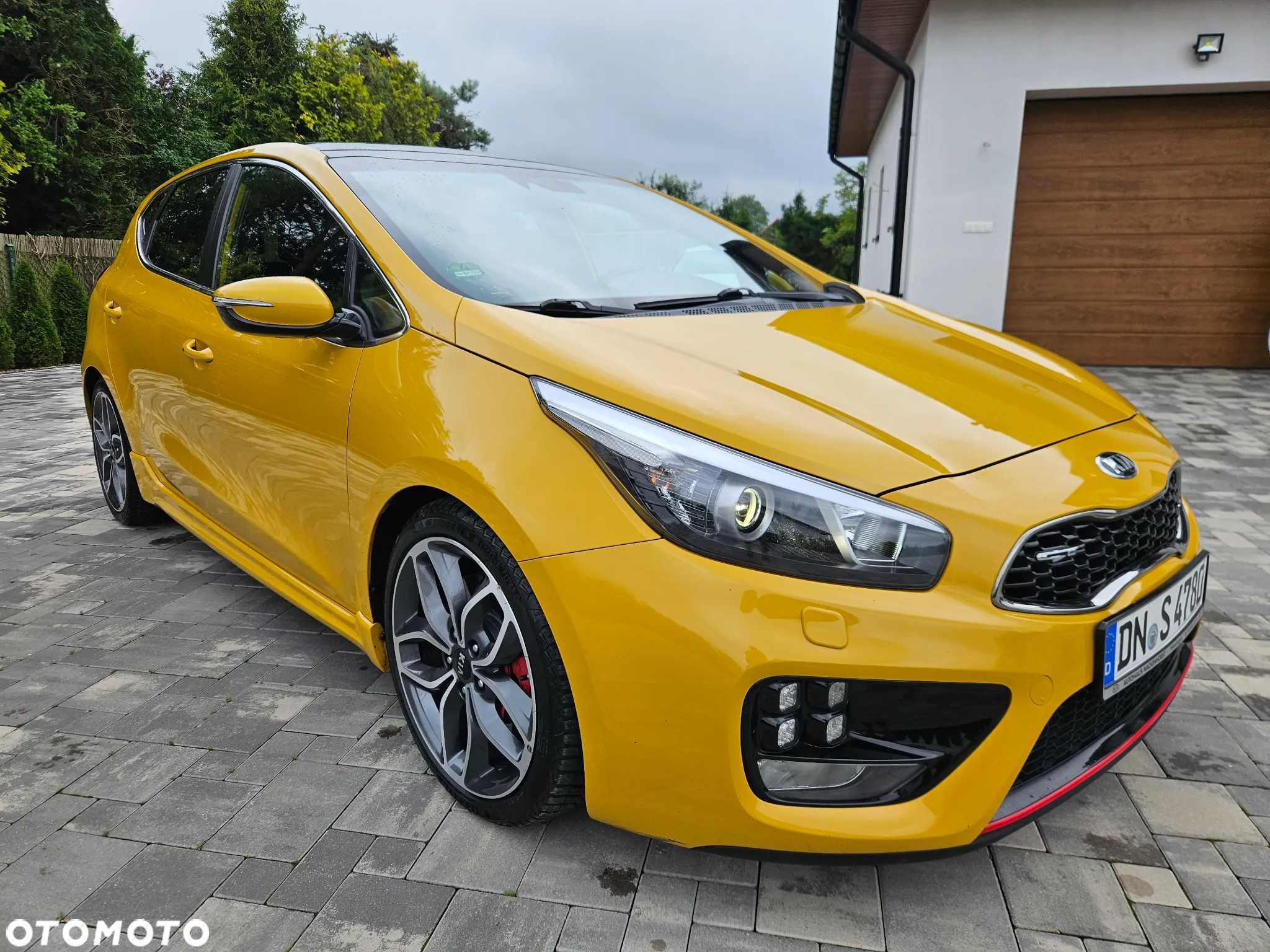 Kia Ceed 1.6 T-GDI GT - 3