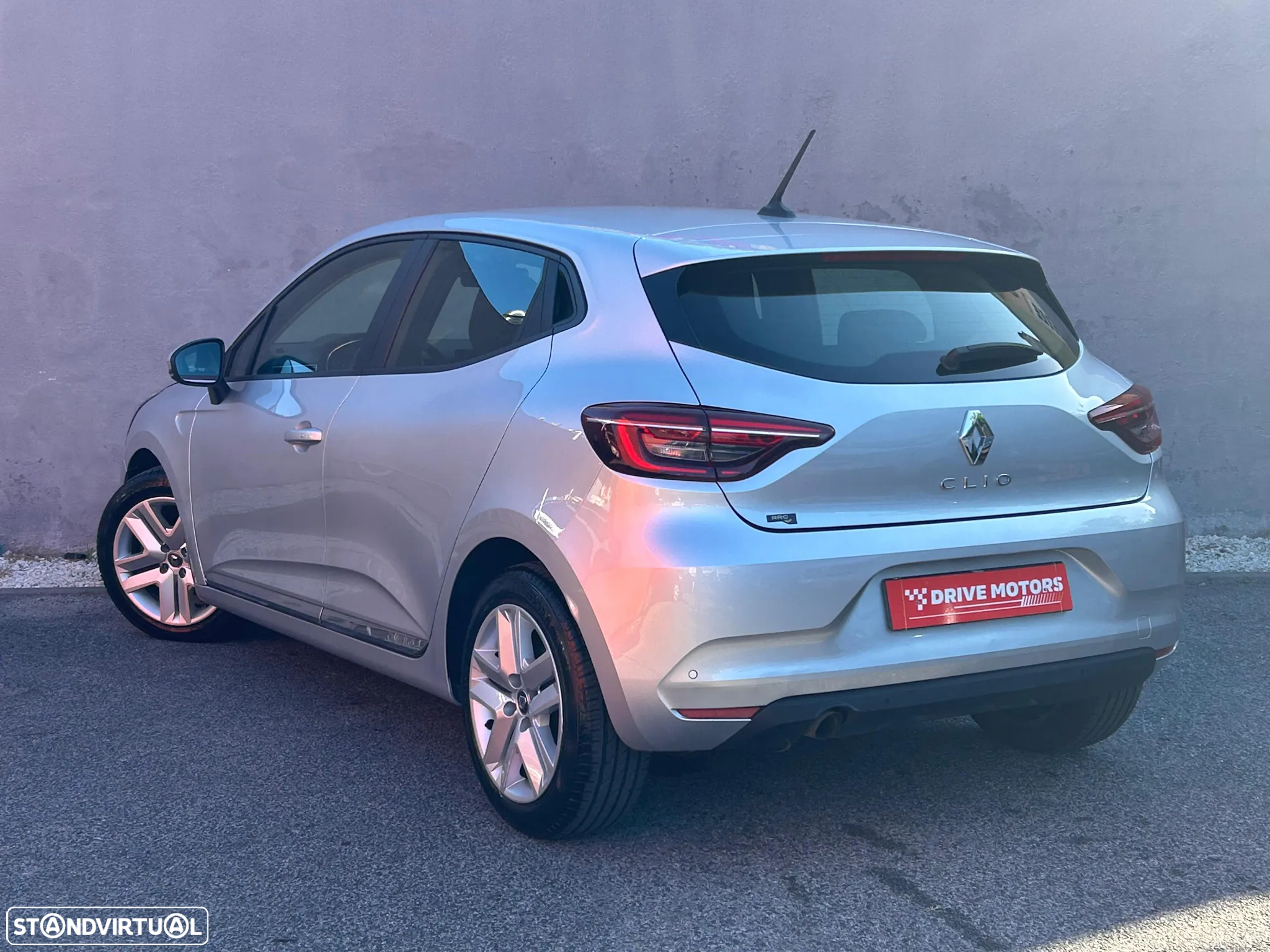Renault Clio BLUE dCi 85 BUSINESS EDITION - 10