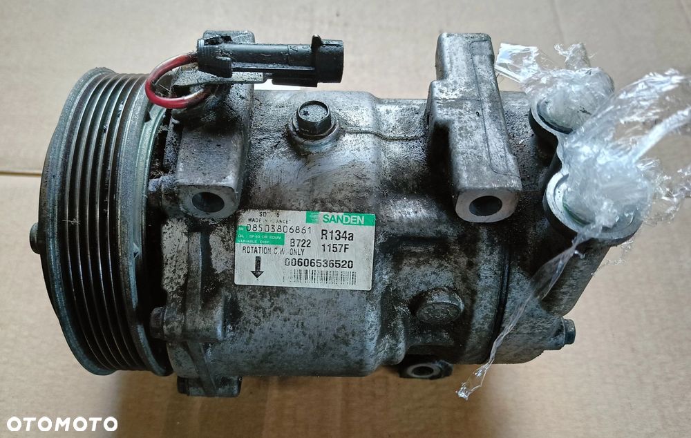 Alfa Romeo 147 pompa klimatyzacji sprężarka 1,6 Twin Spark - 1