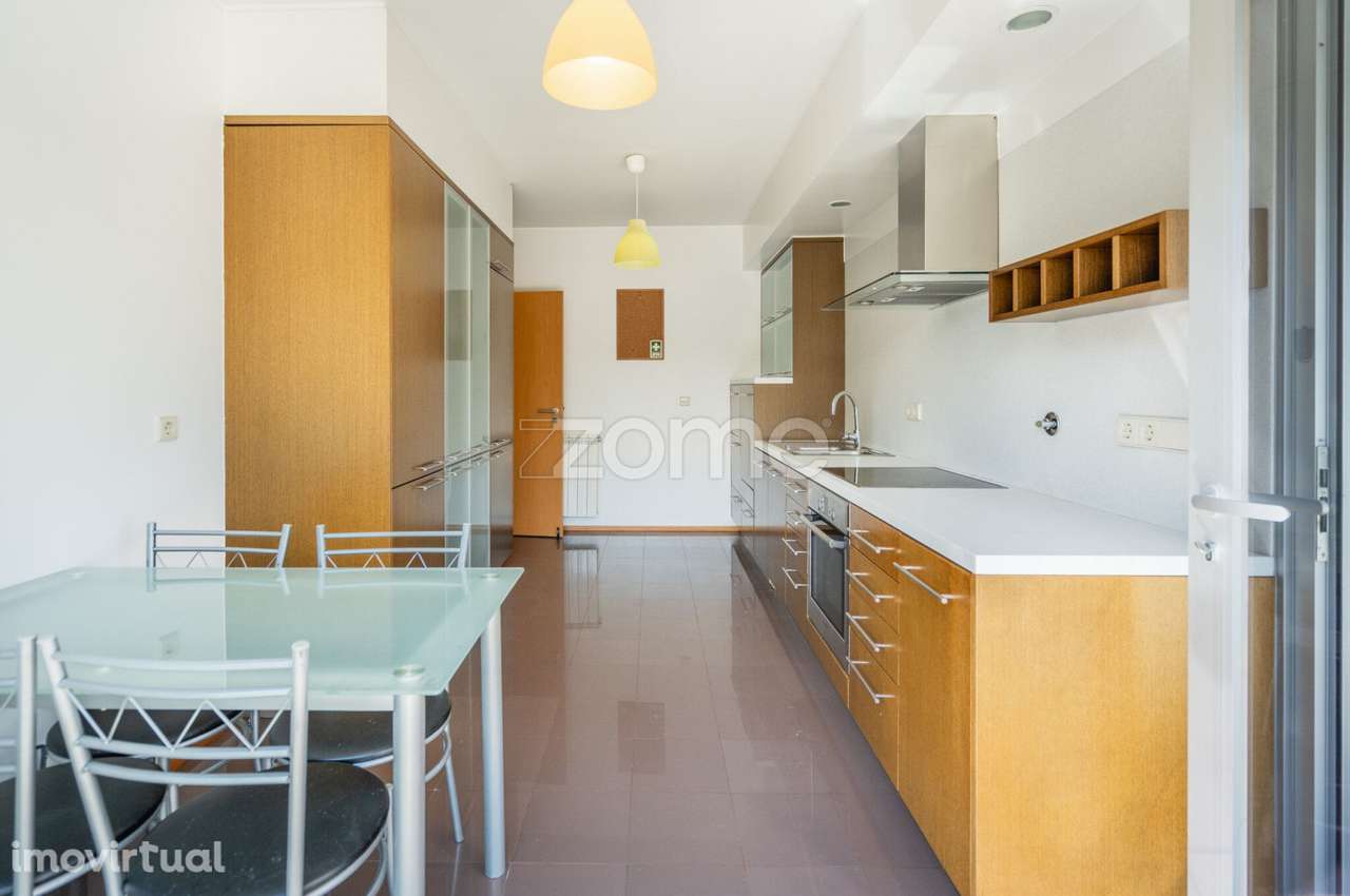 APARTAMENTO T4 DUPLEX COM TERRAÇO - Grande imagem: 4/45