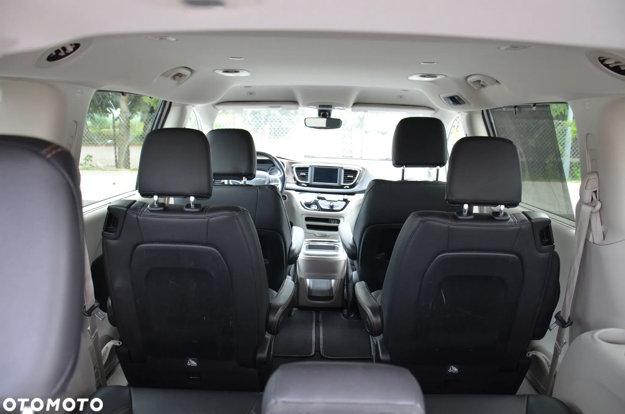 Chrysler Pacifica - 29