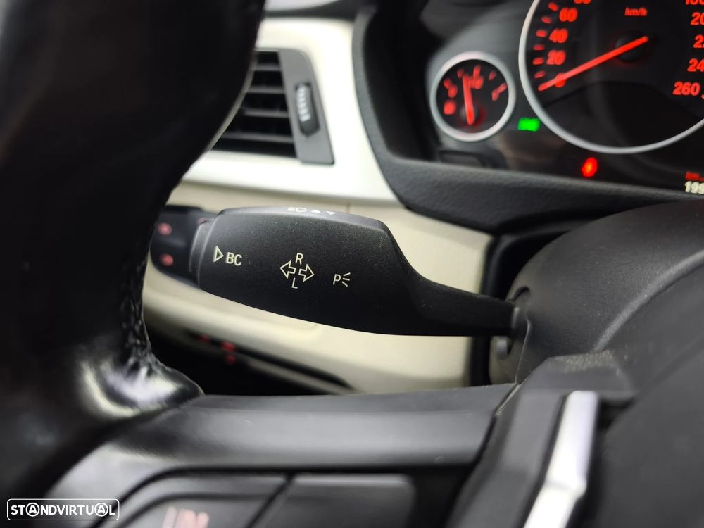 BMW 330 e iPerformance Line Luxury Purity - 25