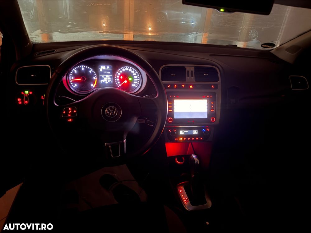 Volkswagen Polo 1.6 TDI DSG Life - 8
