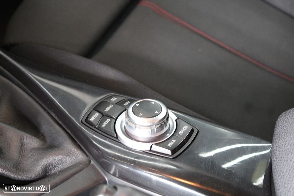 BMW 114 d Pack M - 39